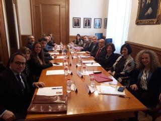 La Comisión Mixta aprueba un nuevo protocolo sobre suspensión de actos judiciales por coincidencia de señalamientos, en los casos de maternidad, paternidad, matrimonio o defunción de un familiar de los abogados o abogadas